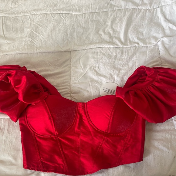 boohoo red woven ruffle cup detail top. - Picture 2 of 4